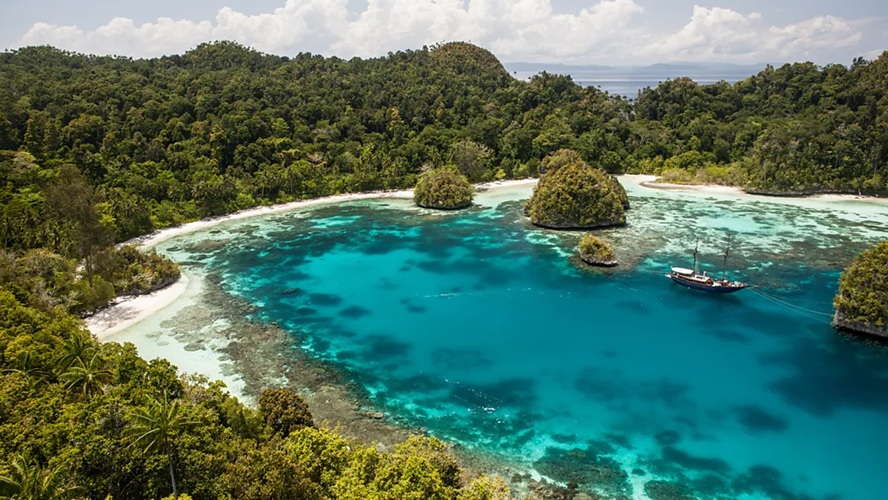 20260411094845_RAJA-AMPAT.jpg
