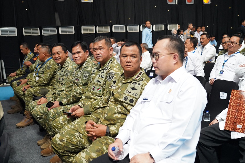 20260813213925_Panglima-TNI-Hadiri--Peluncurkan-Motor-Listrik-Nasional_2.jpg
