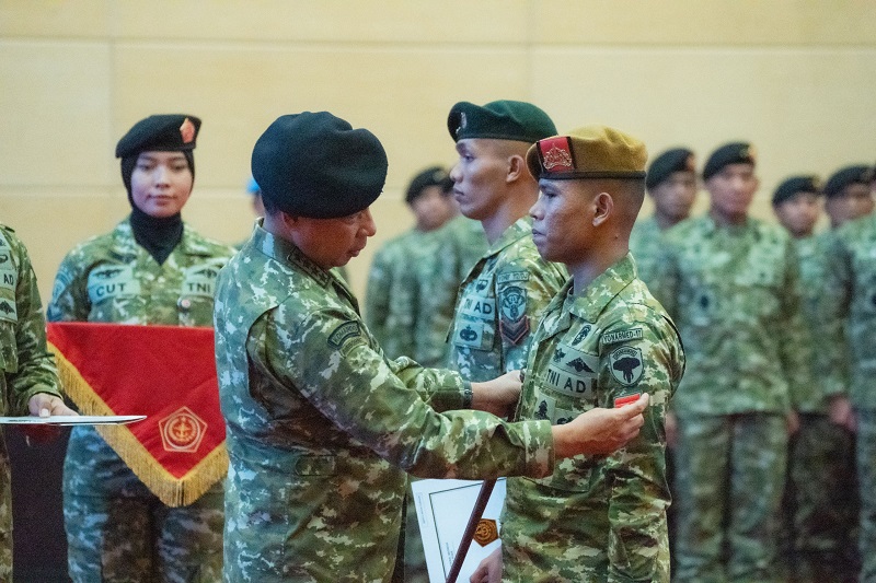 20260820205130_Aksi-Heroik-Dua-Prajurit-TNI-di-Masjid-Baiturrahman_2.jpg