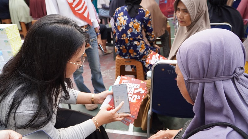 20260823175423_Petugas-PLN-berinteraksi-langsung.jpg