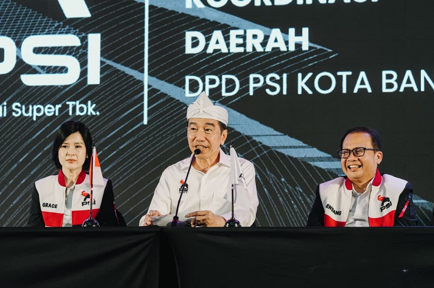 20260926192028_Jokowi-Pamerkan-Kartu-Anggota-PSI.jpg