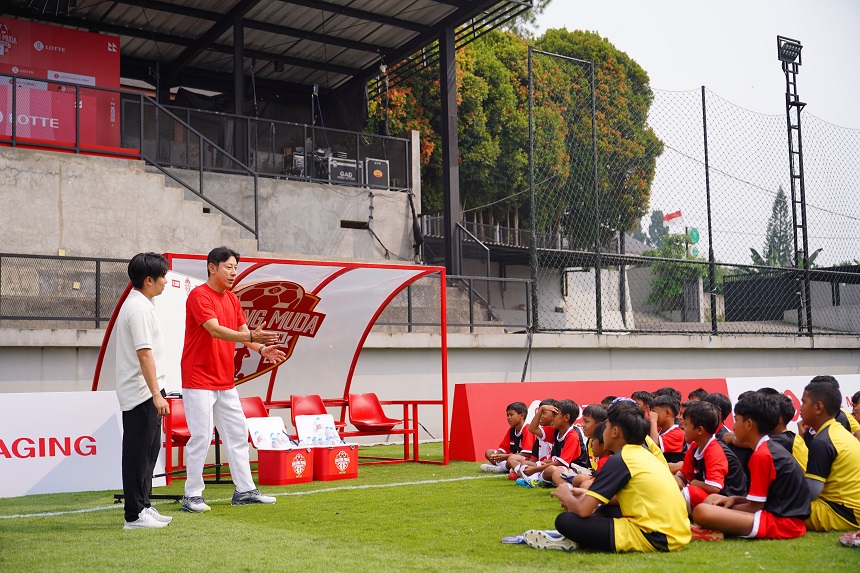 20261026230050_Shin-Tae-yong-Latih-40-Talenta-Muda-Terbaik_2.jpg