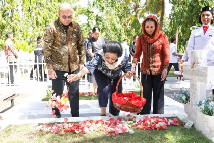Megawati Soekarnoputri ziarah ke TMP Seroja Timor Leste