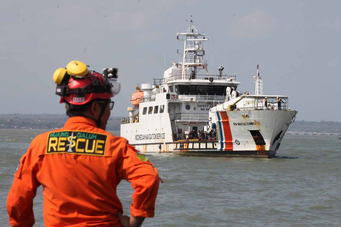 Penanganan Korban KM Mutiara Sentosa II