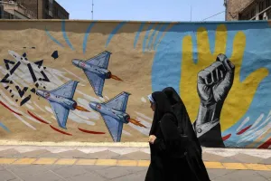 Iran Lancarkan Rudal ke Bahrain dan Kuwait setelah Diserang AS 