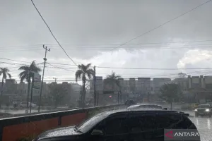 BMKG Imbau Warga Sultra Waspada Potensi Hujan Petir Dan Angin Kencang