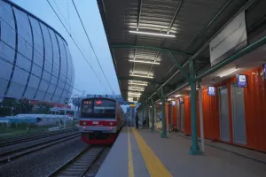 PT KAI: Commuter Line lintas Tanjung Priok Mulai Berhenti di Stasiun JIS