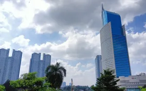BMKG Prakirakan Cuaca Jakarta Cerah dan Berawan Tebal Sepanjang Hari Minggu