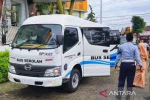 Pemerintah Kabupaten Blora Segera Operasikan Bus Sekolah Bantuan Kemenhub