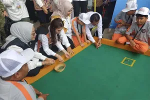 Permainan Tradisional Solusi Batasi Anak Bermain Gawai