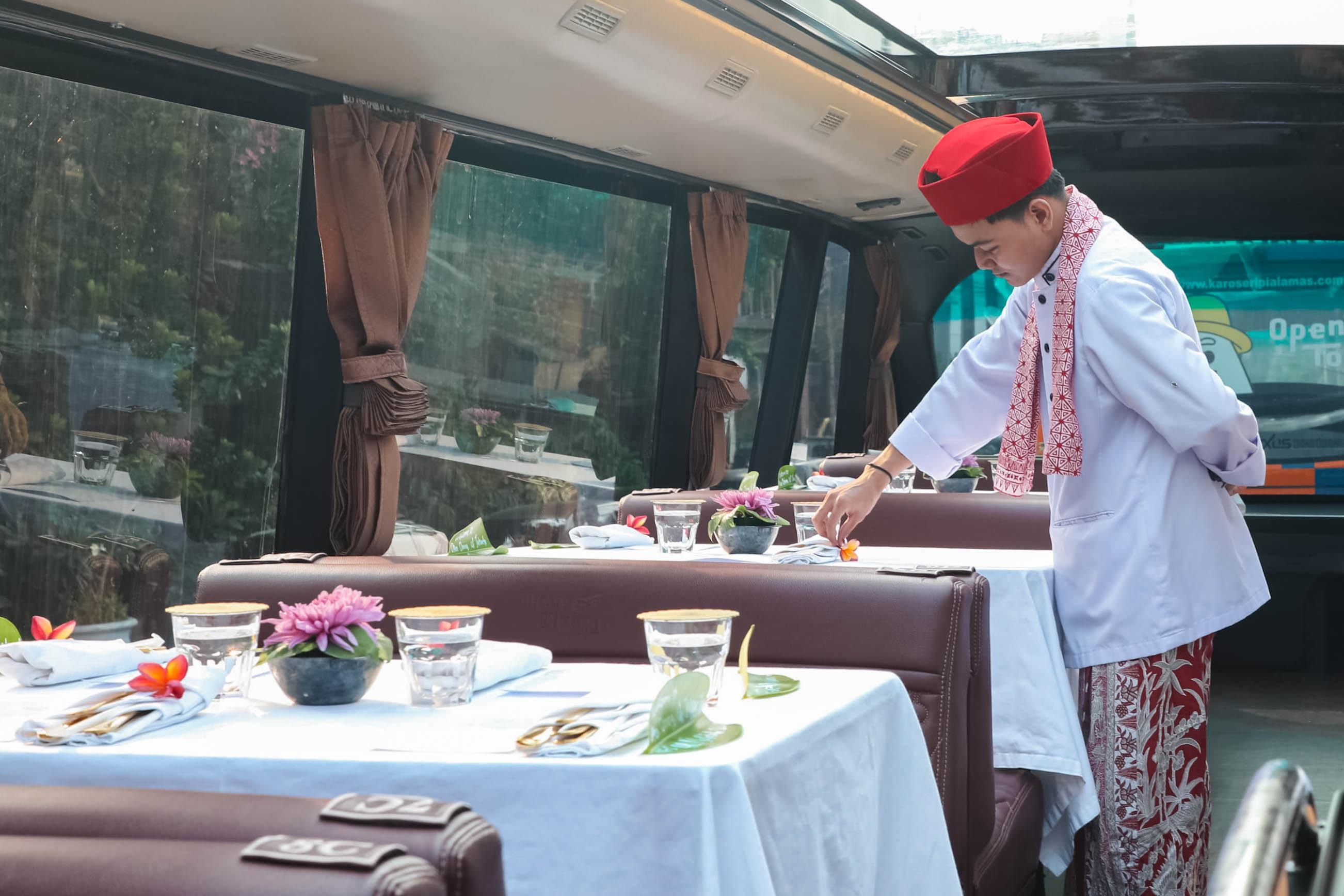 Gambar berita populer Open Dining of Jakarta, Wisata Kuliner Baru di Atas Bus dengan Panorama Ibu Kota