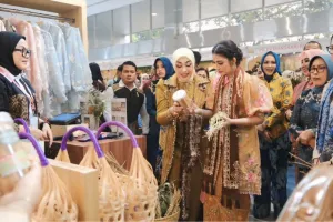 Bhayangkari Banten Pamerkan Produk UMKM Lokal di Bazar Kreasi Bhayangkari Nusantara 2026.