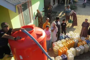Bantuan Air Bersih untuk Warga di Baban yang Terdampak Musim Kemarau