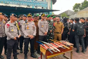 Enam Pemuda Bersenjata Tajam Ditangkap, Ternyata Mereka Hendak Lakukan Hal Mengagetkan Ini