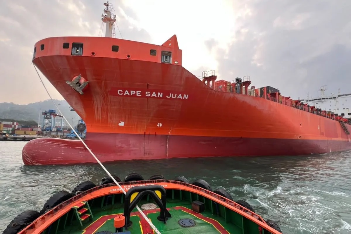 Kapal MV Cape San Juan Tiba di Lampung, Bawa Alutsista untuk Super Garuda Shield 2026