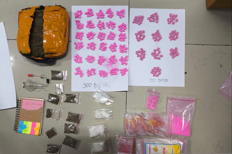 Remaja Bisa Menjauhi Obat Keras Dibantu para Petugas Apotek