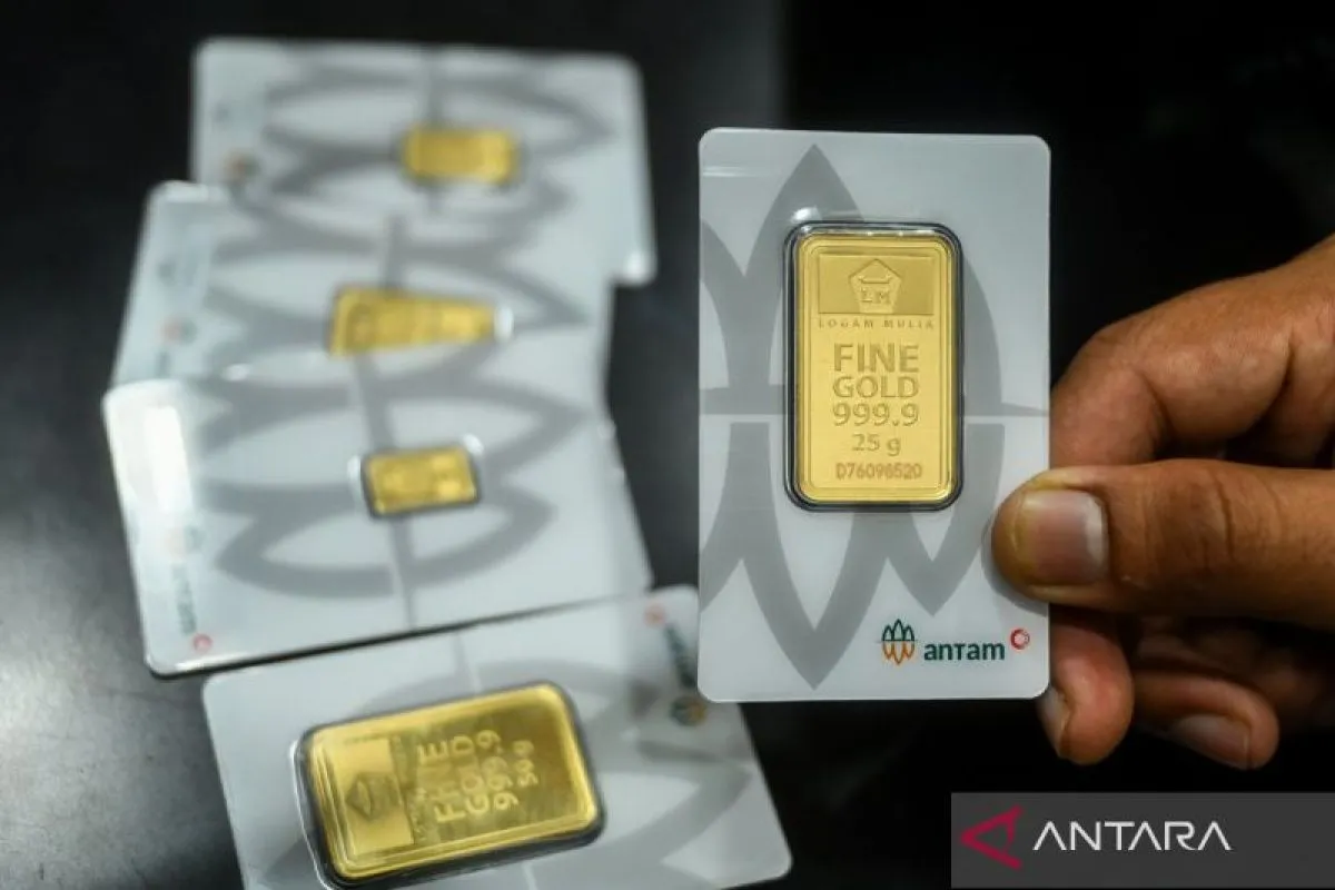 Harga Emas Antam Turun Rp25.000 Menjadi Rp2,605 Juta Per Gram pada Kamis