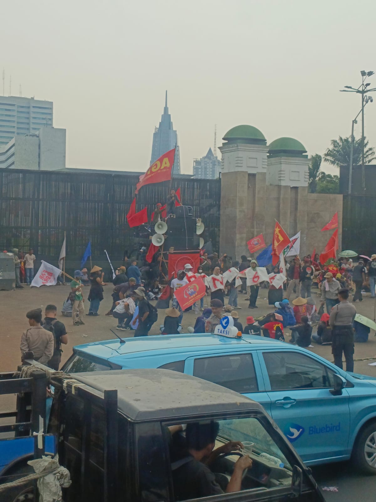 Mahasiswa IPB Demo di DPR Hari Ini, Bawa Lima Tuntutan Reforma Agraria