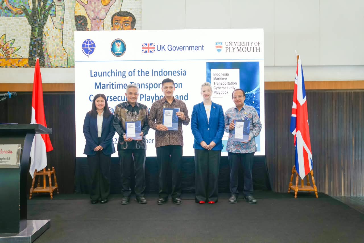 Perkuat Keamanan Siber Sektor Maritim, Kemenhub Bersama Kedutaan Besar Inggris Luncurkan Indonesia Maritime Transportation Cybersecurity Playbook