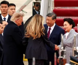 Trump Sambut Xi Jinping di Landasan Pangkalan Militer, AS-Tiongkok Sepakat Perpanjang Gencatan Senjata Dagang