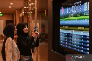 Dibuka Menguat, IHSG Hari Ini Diprediksi Melemah Seiring Aksi Ambil Untung Jelang Akhir Pekan