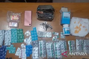 Polisi Gerebek Toko Kelontong di Kemayoran, Ribuan Obat Keras Ilegal Disita