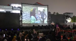 Hiburan untuk Warga, Jakarta Culture Cinema Gelar Bioskop Keliling di Rawa Badak Jakut
