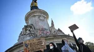 855 Orang Ditangkap Kerusuhan dan Penjarahan Guncang Paris