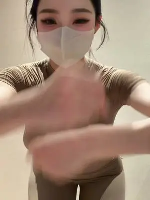 Kunjungi akun @zxskiop di TikTok