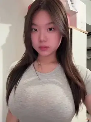Kunjungi akun @otherpartofu di TikTok