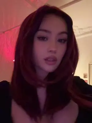 Kunjungi akun @jadeyanh_ di TikTok