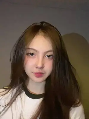 Kunjungi akun @tya.yh di TikTok