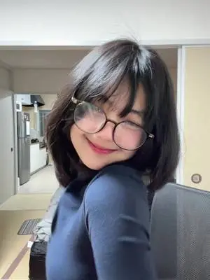 Kunjungi akun @katci12 di TikTok