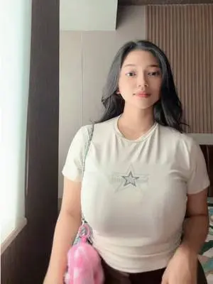 Kunjungi akun @dheaayunabilad di TikTok
