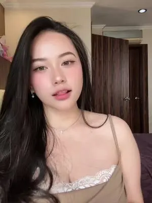 Kunjungi akun @trlrn_ di TikTok