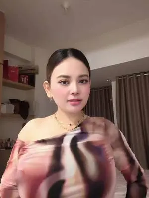 Kunjungi akun @fitrianiaquamarin di TikTok