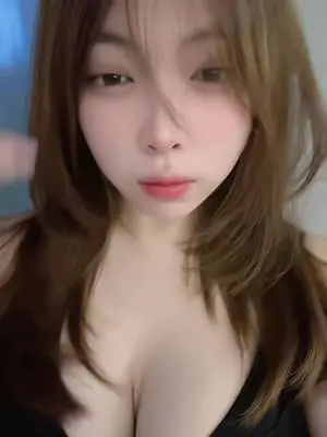 Kunjungi akun @sheyyyyyaa di TikTok