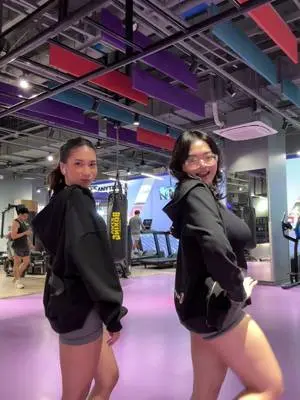 Kunjungi akun @tinapngnbn di TikTok