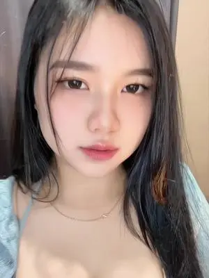 Kunjungi akun @anzrdh di TikTok