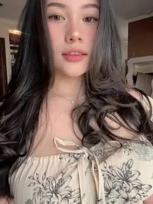 Kunjungi akun @trlrn_ di TikTok
