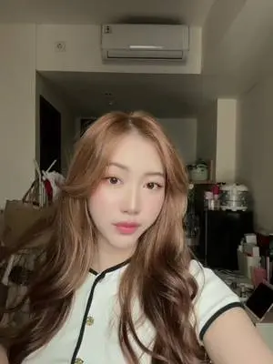 Kunjungi akun @aevntalynn di TikTok
