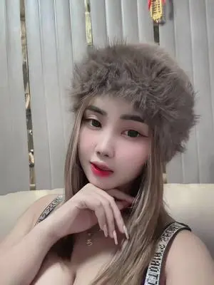 Kunjungi akun @yourrbabby_05 di TikTok