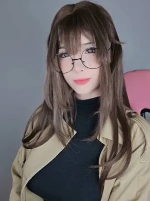 Kunjungi akun @skyeuwusummers di TikTok