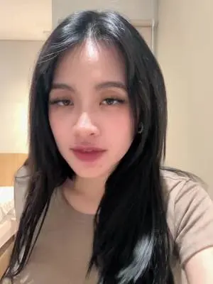 Kunjungi akun @intanetiga di TikTok