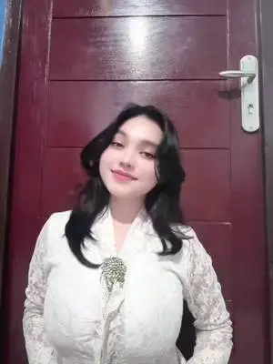 Kunjungi akun @callmeelissaa di TikTok