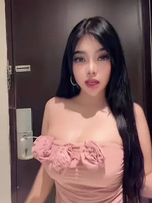 Kunjungi akun @katheriniaxu di TikTok