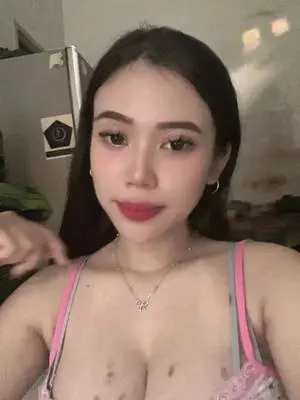 Kunjungi akun @lha_cntik di TikTok