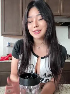 Kunjungi akun @halo.spice di TikTok