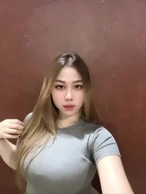 Kunjungi akun @iciily_ di TikTok