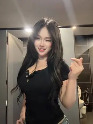 Kunjungi akun @sweeties.nurul1 di TikTok